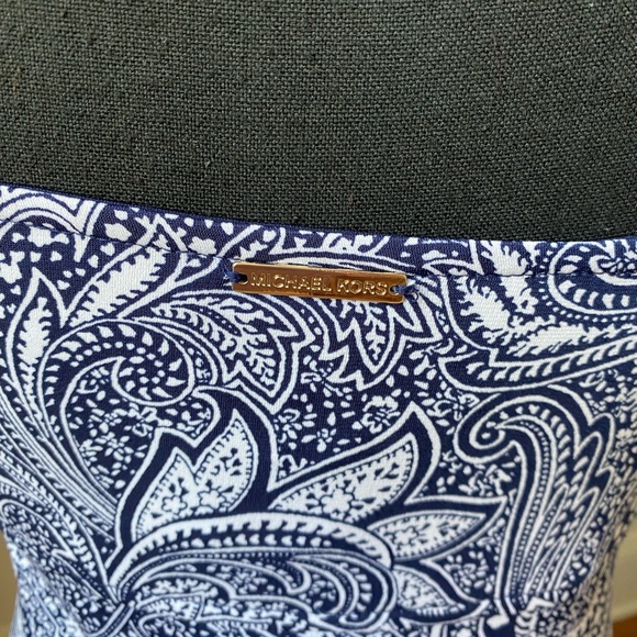 Michael Kors navy and white dress. - Picture 4 of 7